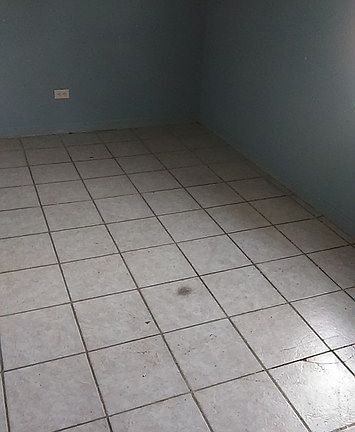 3rd image of 4820 W Bloomingdale Ave