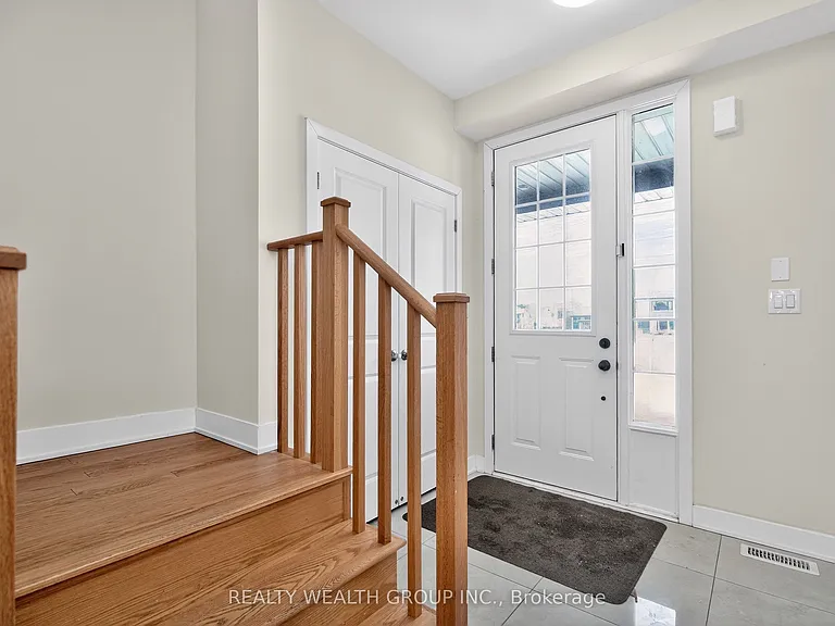 803 Griffin Trl — Photo 3