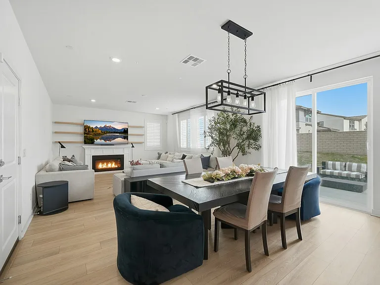 30994 Douglas Crest Cir — Photo 11