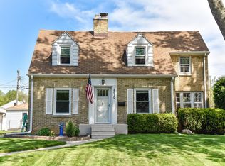2010 S 107th St, West Allis, WI 53227