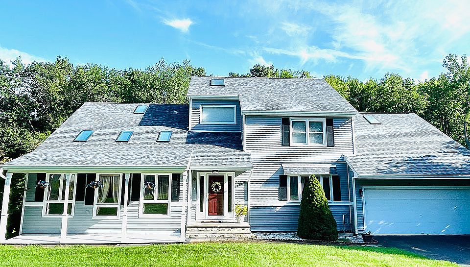 1st image of 151 Hampshire Dr