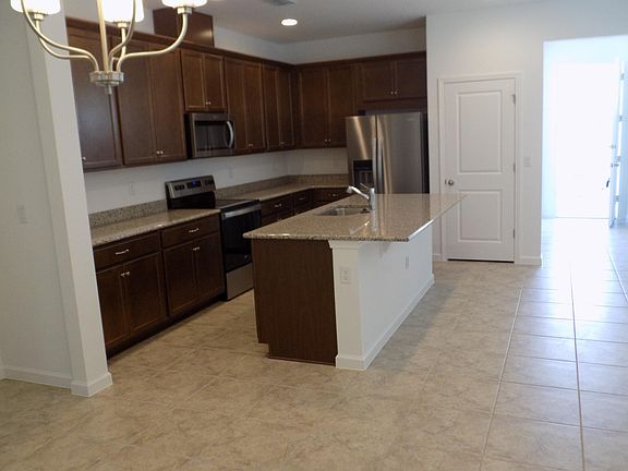 5th image of 4406 Davis Dr