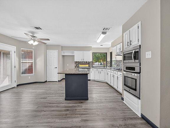 5th image of 2417 Covington Dr
