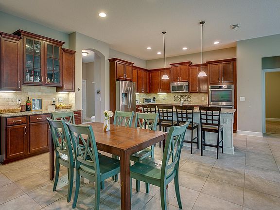 Breakfast_Room_-_Kitchen