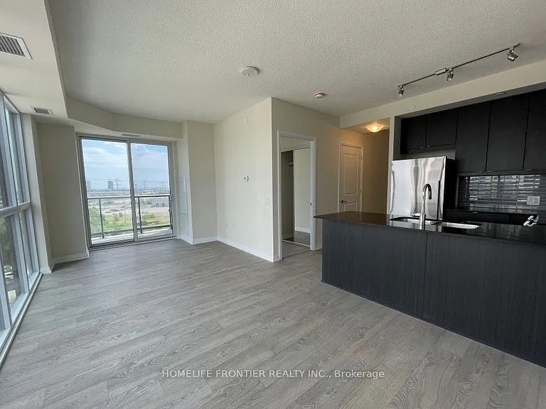 50 NW Thomas Riley Rd #502 — Photo 3