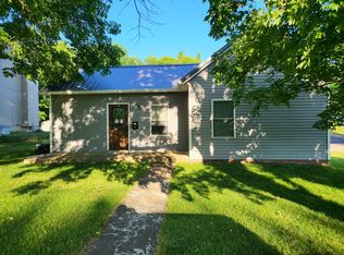 502 S Henry St, Eureka, IL