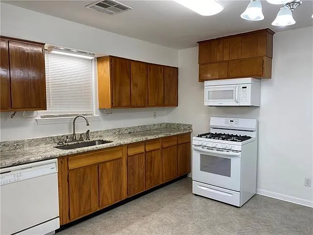 4522 Park Dr S — Photo 4