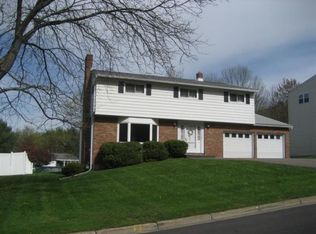 1513 Drexel Dr, Vestal, NY 13850