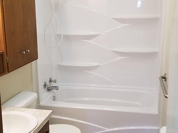 5th image of 527 N Brown St