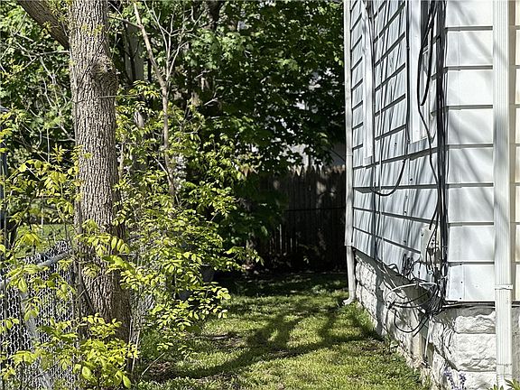 3rd image of 143 Santee St