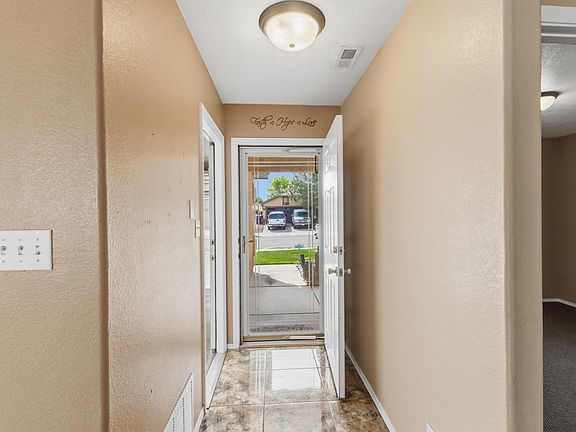 4th image of 463 Burton Meadows Dr NE