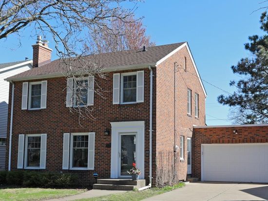 1050 Hoyt Ave W, Saint Paul, MN 55117