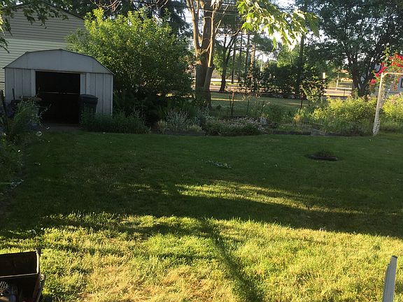4th image of 78 W Robert Ave