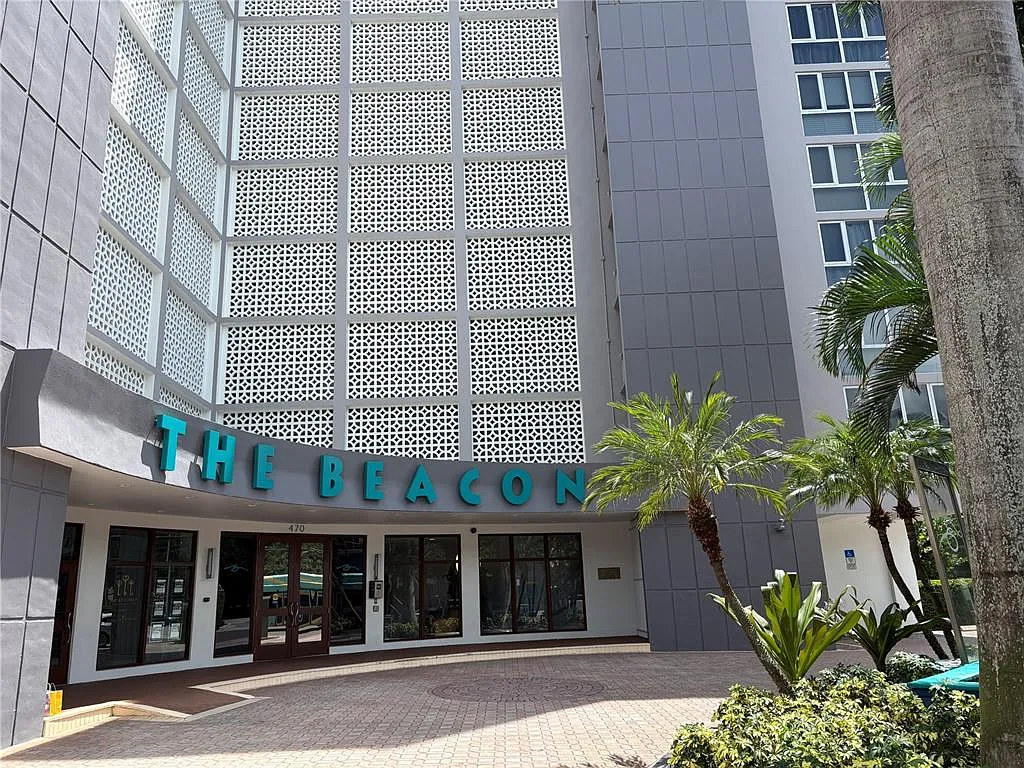 1 bed, 1.0 bath, 779 sqft, $2,050 — Photo 1