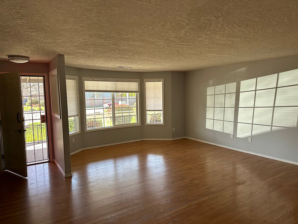 1st image of 1192 SE 70th Ave