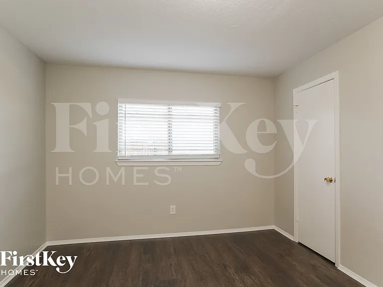 3818 Rosemont Dr — Photo 12