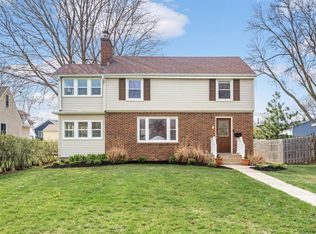 224 6th Ave N, Hopkins, MN 55343