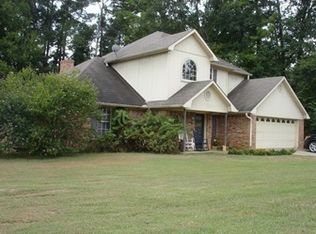 2004 Meadow Dr, Gladewater, TX 75647