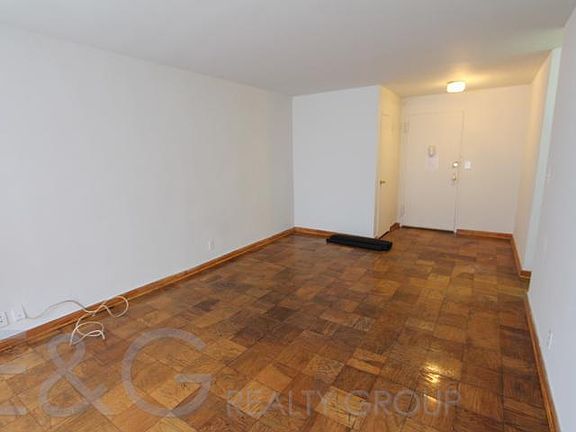 3rd image of 18311 Hillside Ave APT 4B
