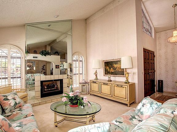 4th image of 10606 E Elmhurst Dr