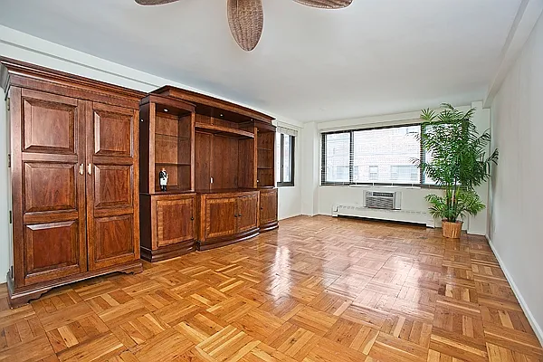 Rented by AIB Management Corp | media 12