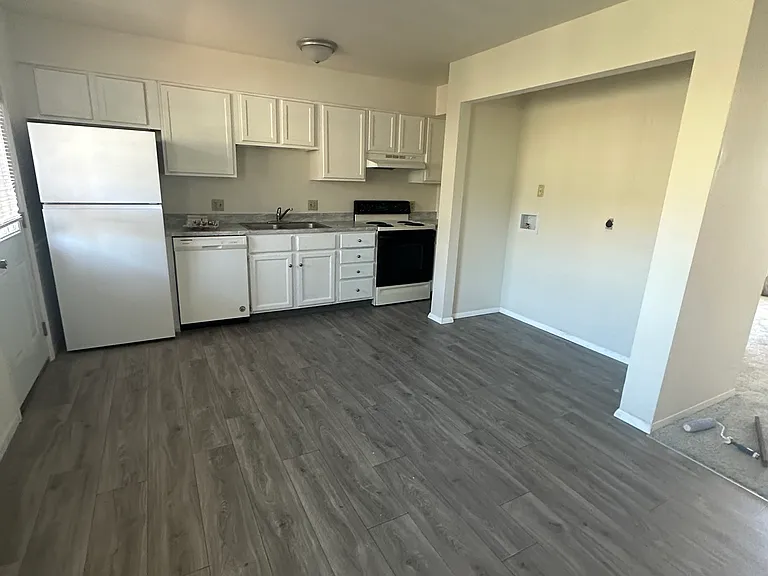 2806 Independence St #5 — Photo 6