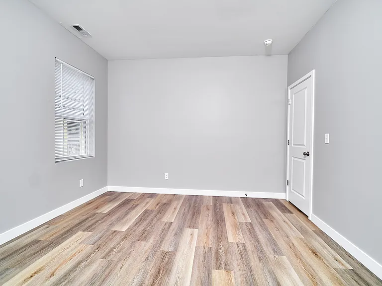 415 N Dequincy St #B — Photo 36