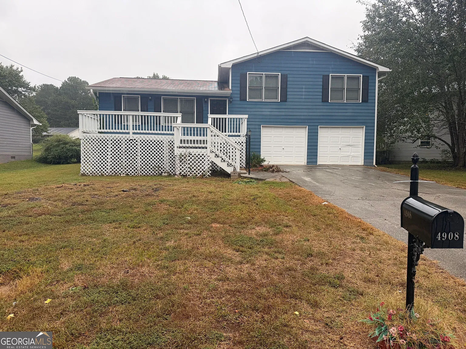 3 bed, 2.0 bath, 1890 sqft, $1,800 — Photo 2