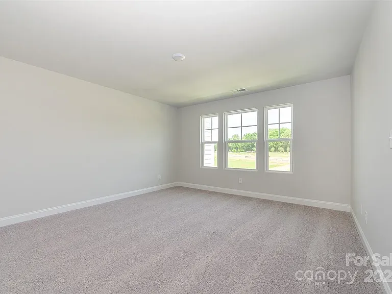 10037 Mamillion Dr — Photo 11