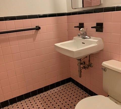 4th image of 2204 Saint James Pl APT 3D
