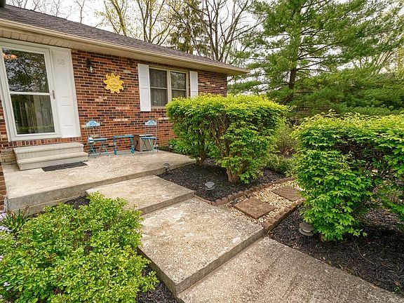 3rd image of 68 Beechwood Dr SW