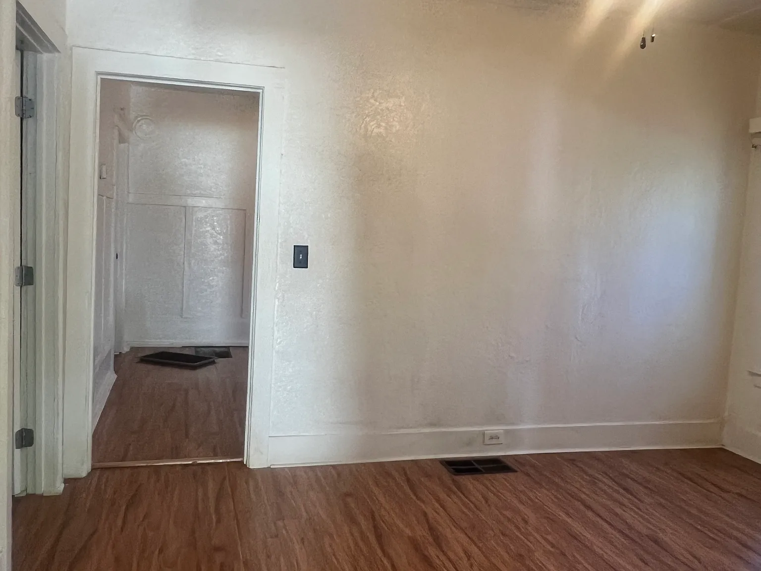 2 bed, 792 sqft, $1,800 — Photo 2