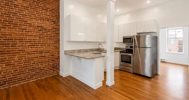 1 bed, 1.0 bath, $2,400 — Photo 3