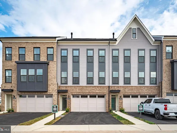 23630 Winterday Dr, Ashburn, VA 20148