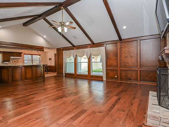 3rd image of 13434 Paradise Valley Dr