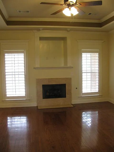 4 bed, 1954 sqft, $1,995 — Photo 3