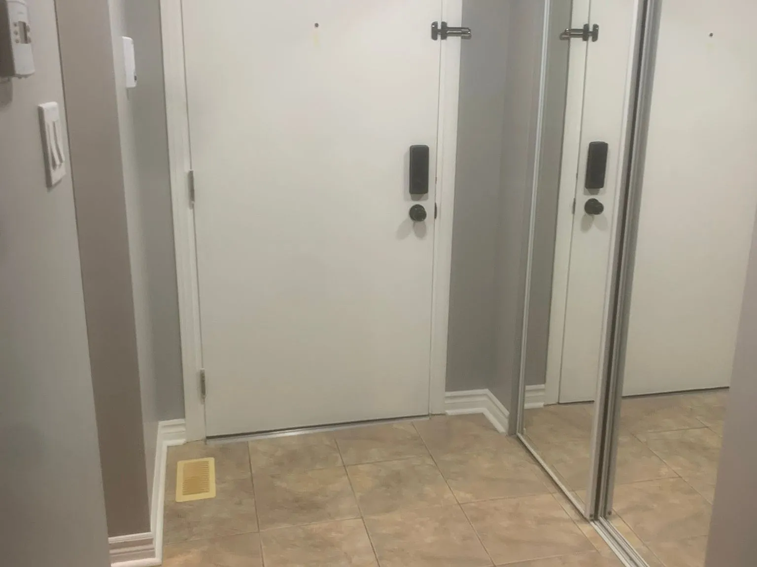 2 bed, $1,975 — Photo 2