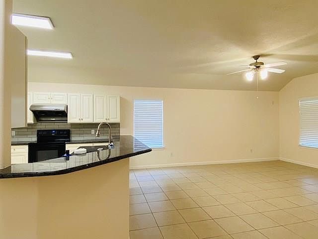 1st image of 3010 Stonecross Ln