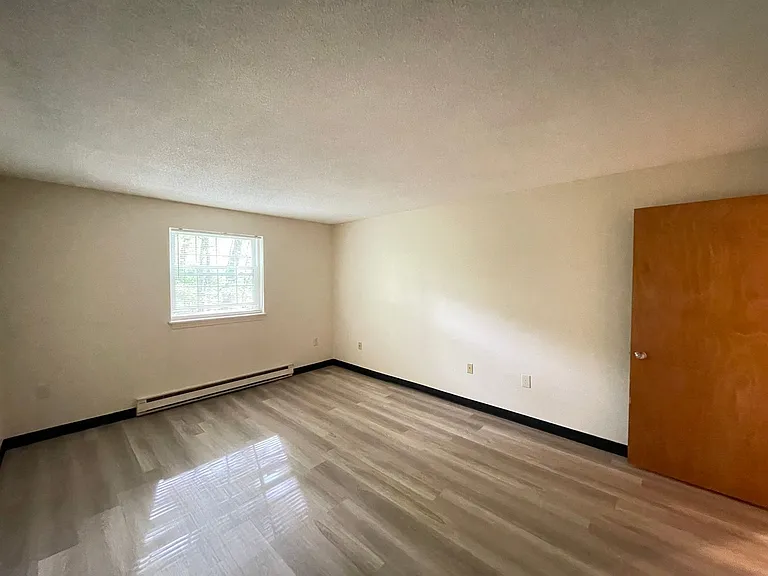 185 Loudon Rd #12 — Photo 11