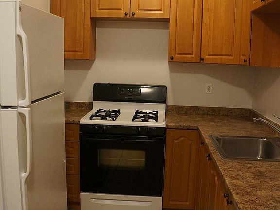 3rd image of 41 N Fullerton Ave APT A1