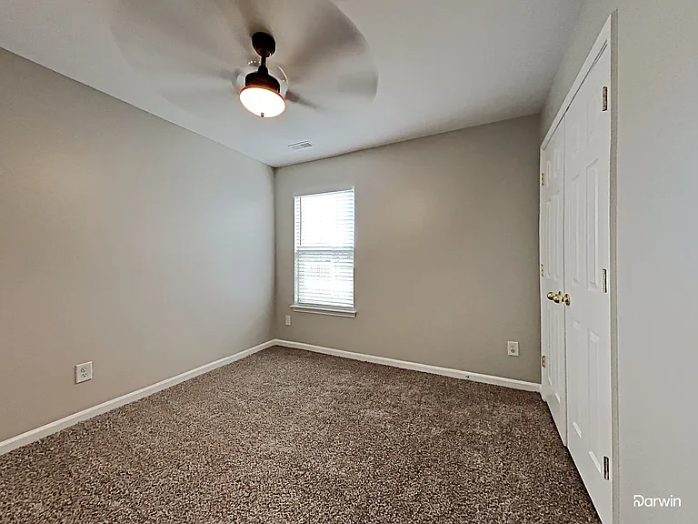337 Courtland Ct — Photo 15