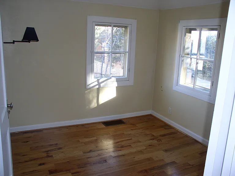 1511.5 Wood Ave #1 — Photo 3