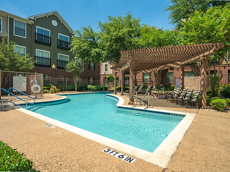 Lewisville Green — Photo 7