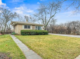 119 Mulberry Rd, Deerfield, IL 60015