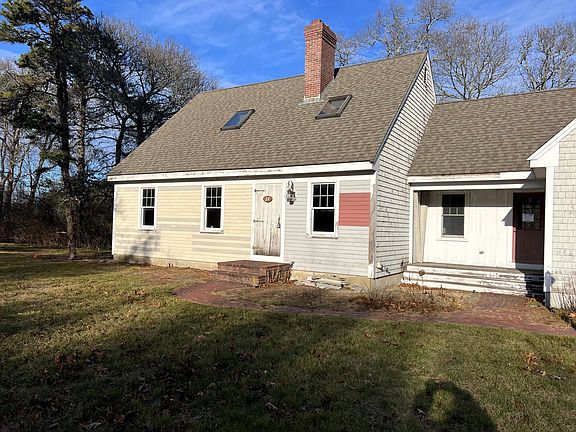 2nd image of 24 Minnetuxet Way