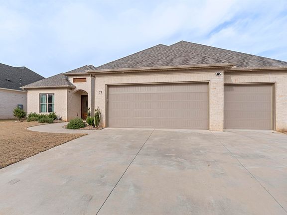 3rd image of 75 Lucia Ln