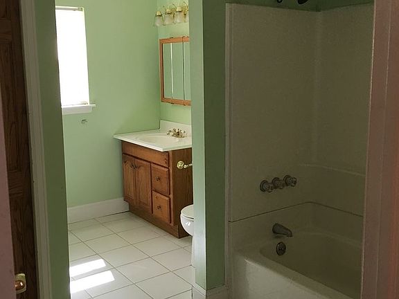 3rd image of 217 Park Ave