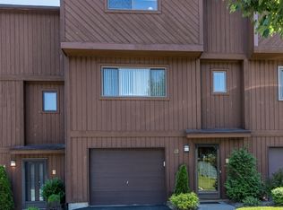 42 Metro Vista Dr, Hawthorne, NJ 07506