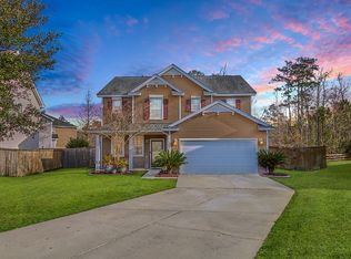 7002 Banksia Ln, Hanahan, SC 29410