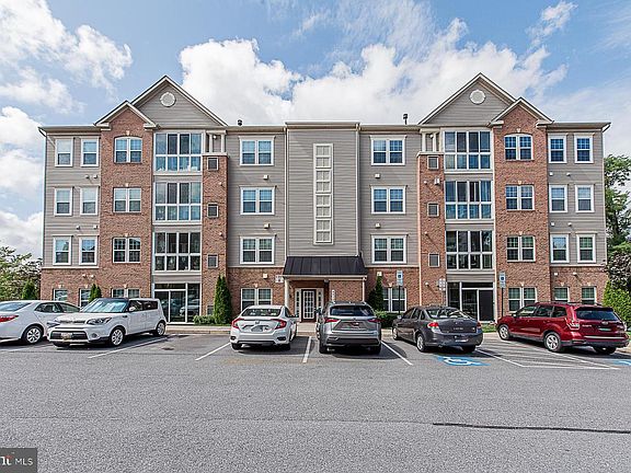 3rd image of 8410 Ice Crystal Dr Unit L